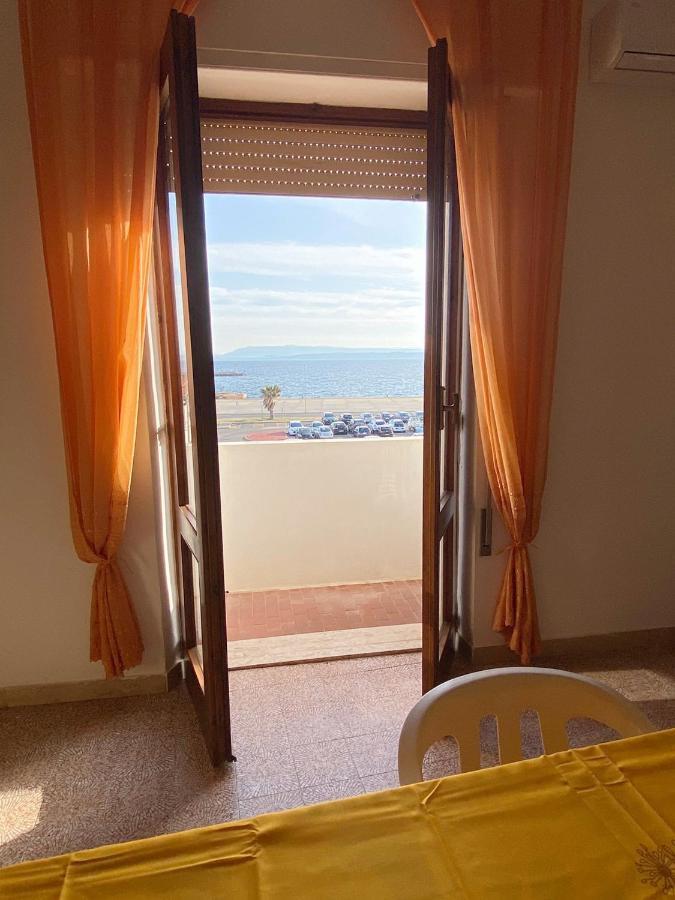 I Fenicotteri - Appartamenti Sul Mare Calasetta Dış mekan fotoğraf
